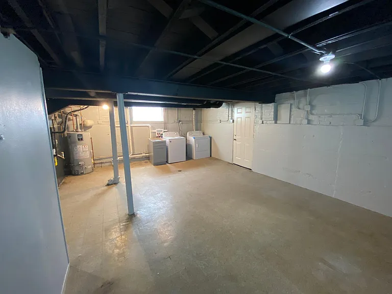 10126 S Clifton Park Ave — Photo 10