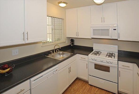 1st image of 89 Rock Harbor Ln