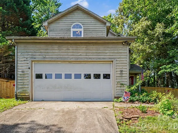141 32nd Ave NW, Hickory, NC 28601