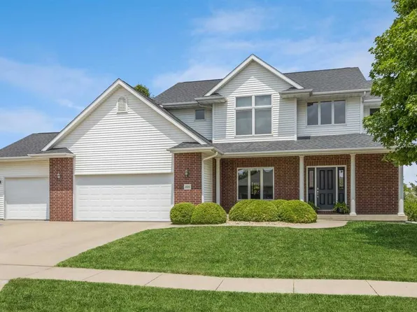 1016 Goldenrod Dr, Iowa City, IA 52246