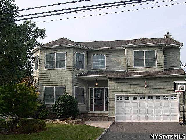 1st image of 126 N Suffolk Ave