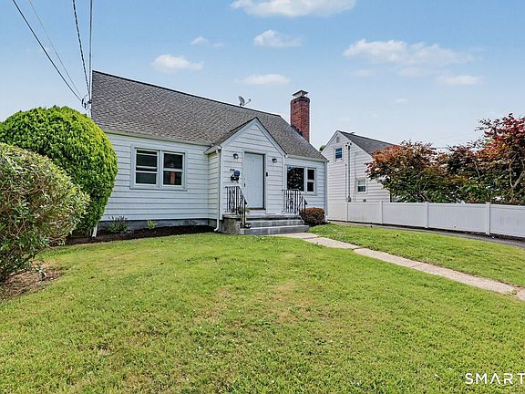 3rd image of 210 Stratfield Place