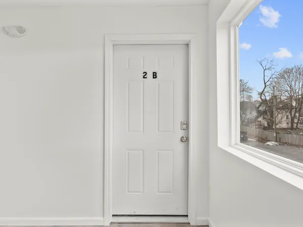 12 E Ferry St, New Haven, CT