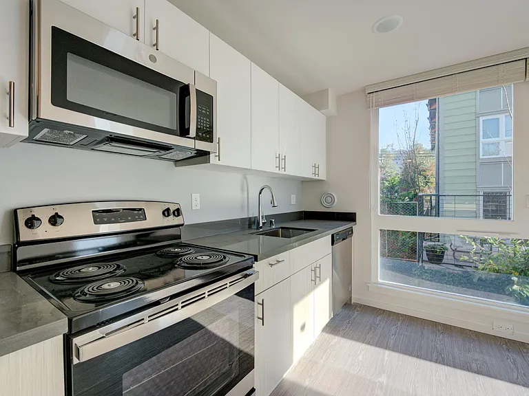 Viola Apartments — Photo 64