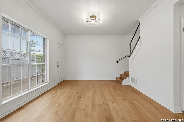 486 E Olmos Dr — Photo 8