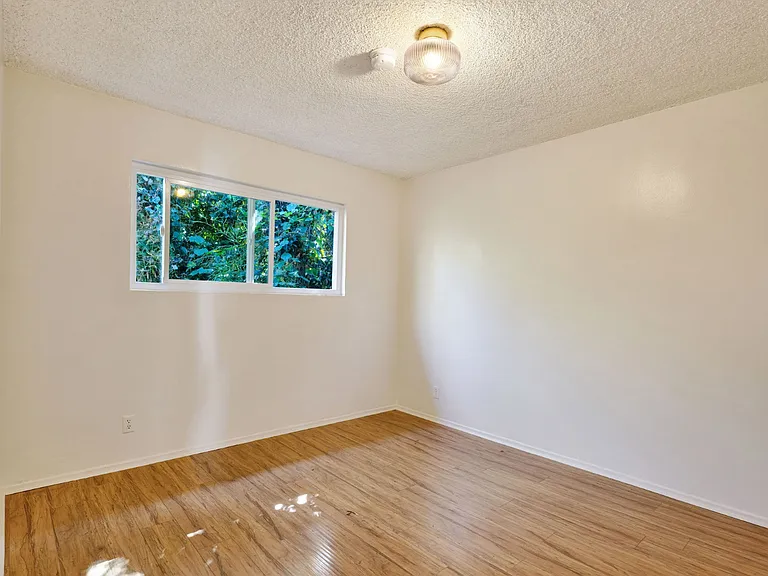 4522 Saint Charles Pl #8 — Photo 13