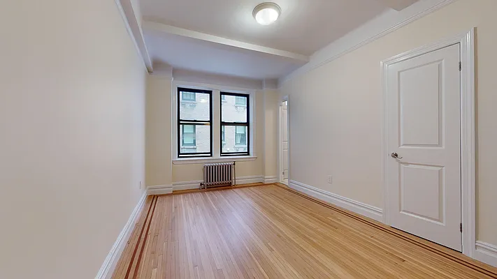 Rented by Bond New York | media 23