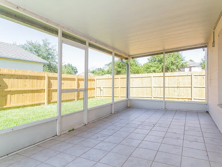 13500 Glasser Ave — Photo 14