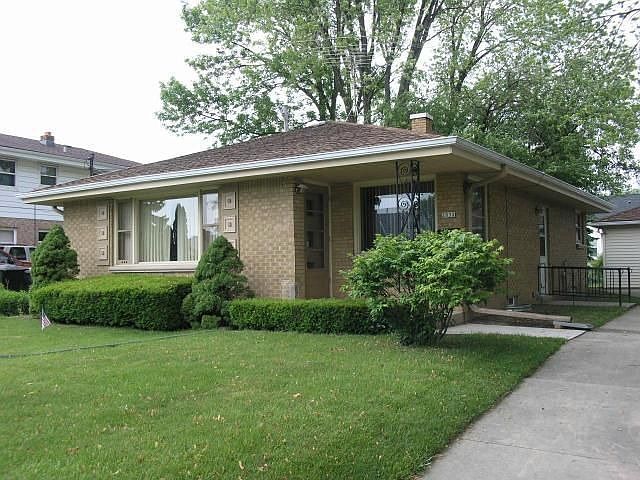 1st image of 2832 E Holmes Ave