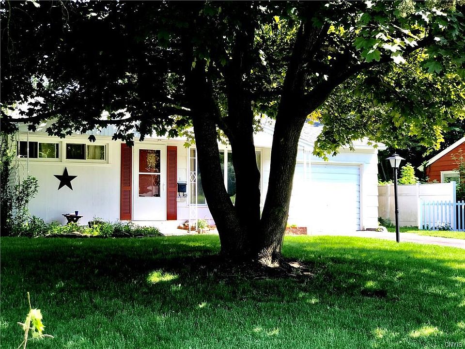 2nd image of 119 Brentwood Dr