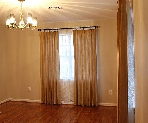 5th image of 412 Oak St