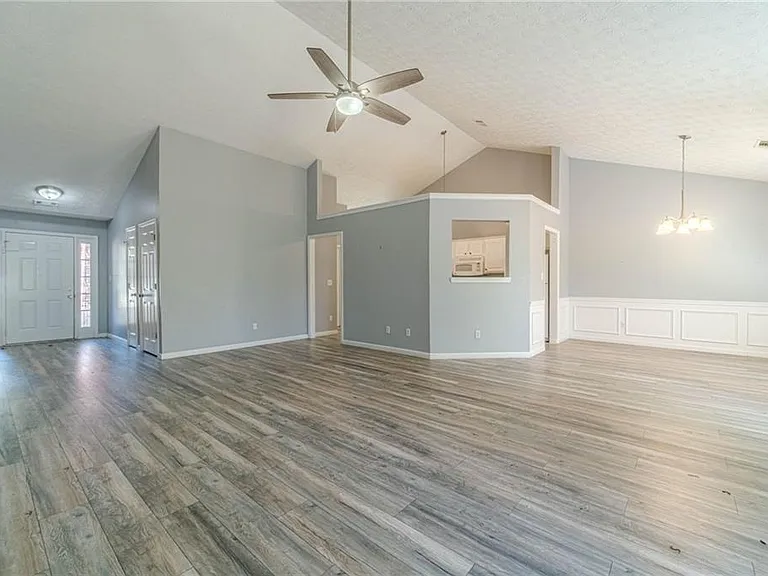1617 Amhearst Walk Rd — Photo 6