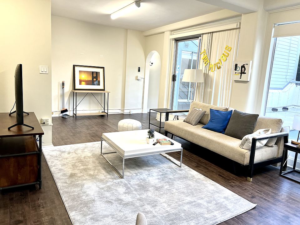 1st image of 720 Pine St #B