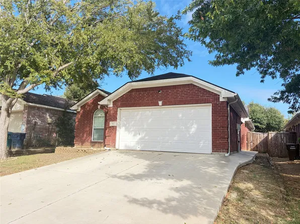 917 Cruise St, Denton, TX 76207
