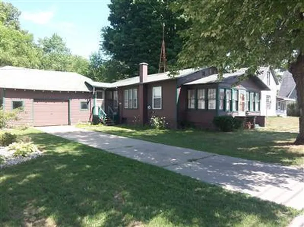 700 N Front St, Dowagiac, MI 49047