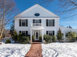 22 Edgartown Bay Rd, Edgartown, MA 02539