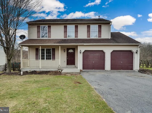 326 Dogwood Ln, Womelsdorf, PA 19567