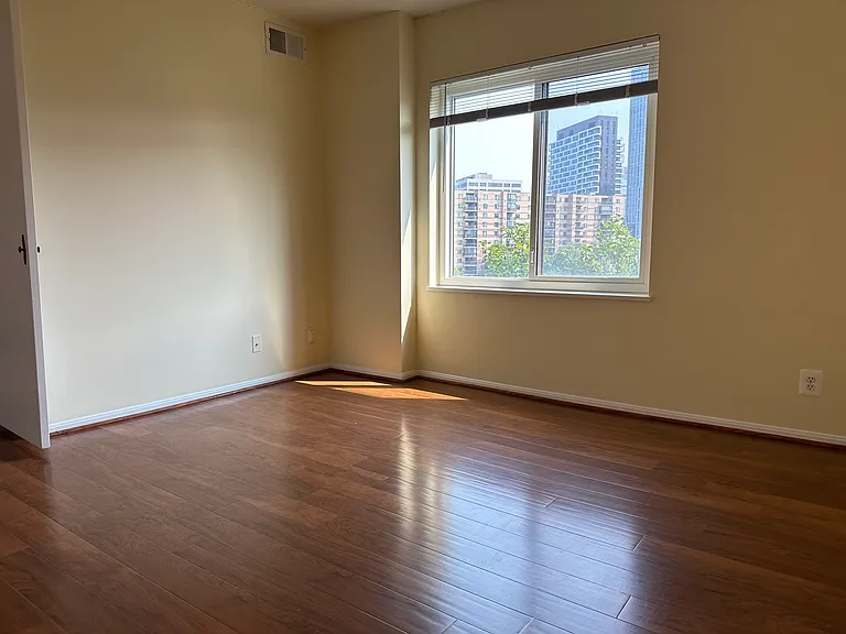 8350 Greensboro Dr #403 — Photo 18