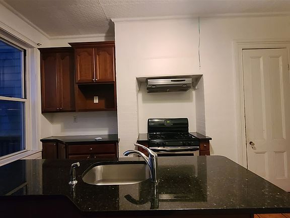 3rd image of 60 Clifton Pl