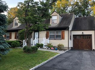 97 Randolph Rd, White Plains, NY 10607