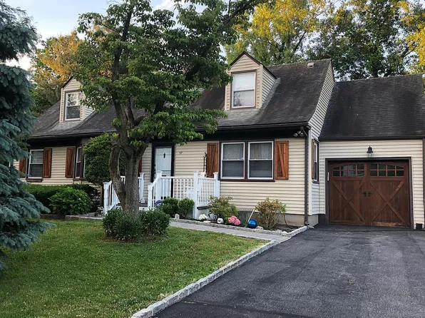 97 Randolph Rd, White Plains, NY 10607