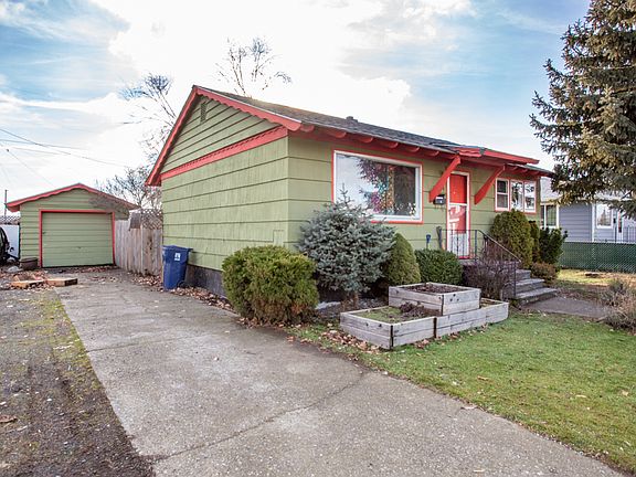 3rd image of 3904 E Montgomery Ave