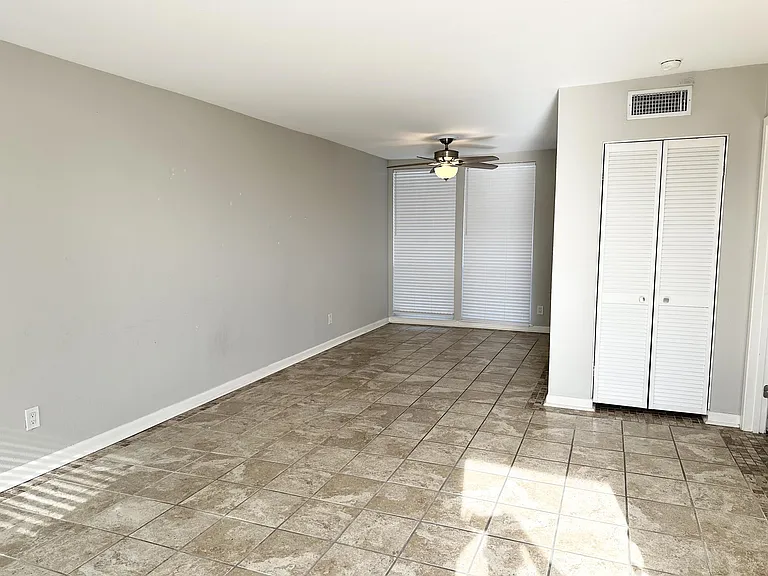 3402 Ocean Dr #1 — Photo 6