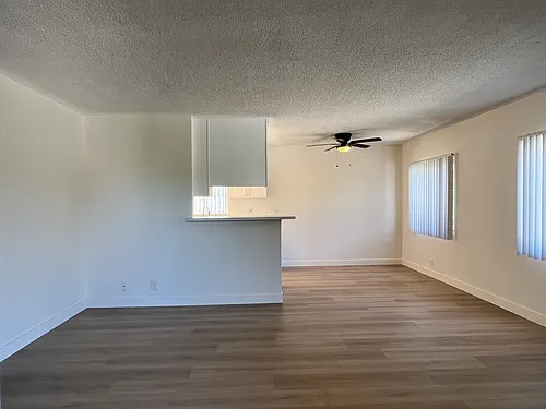 1031 Elm Ave #10 Photo 1