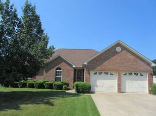 2221 Lisa Ave, Muscle Shoals, AL 35661