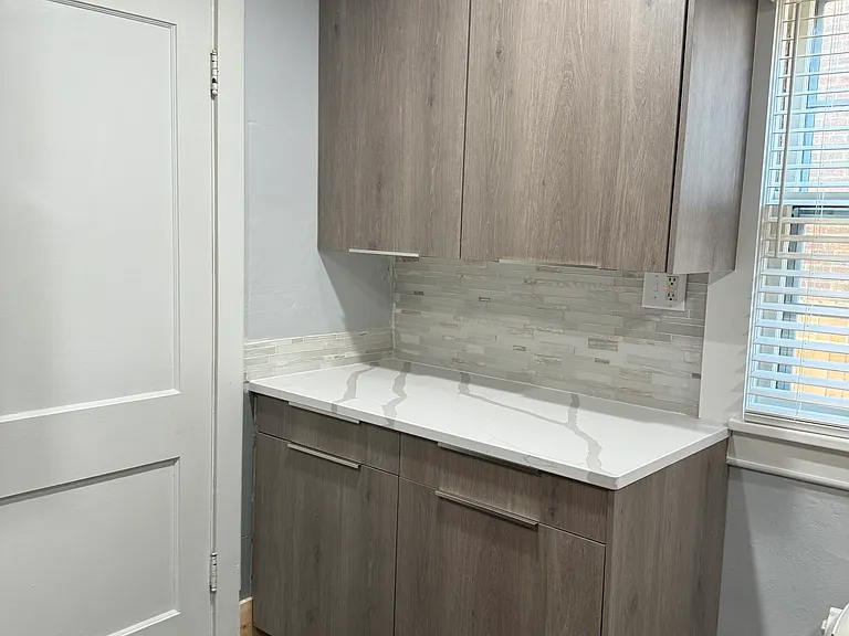 3231 Emerson Ave S — Photo 19