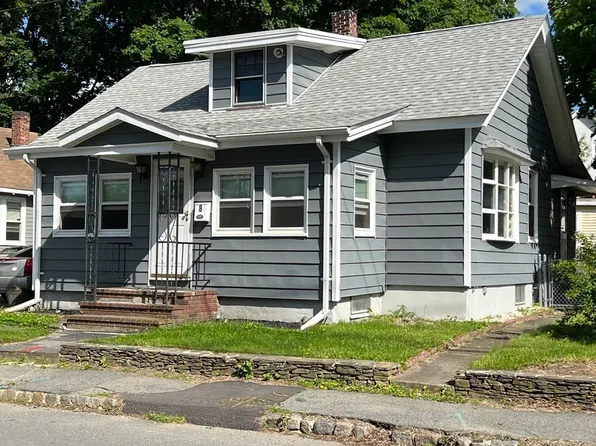 8 Shores St, Taunton, MA 02780