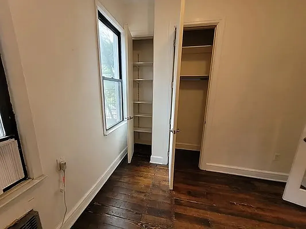 361 Graham Avenue — Photo 3