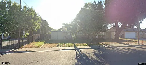 114 N Reinway Ave #114 Photo 1