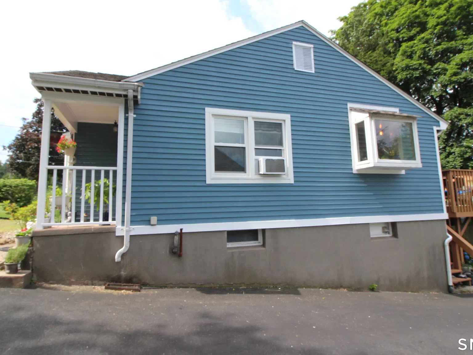 2 bed, 1.0 bath, 939 sqft, $2,200 — Photo 3