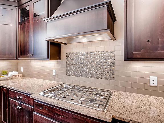 5th image of 1425 Monterey Ct