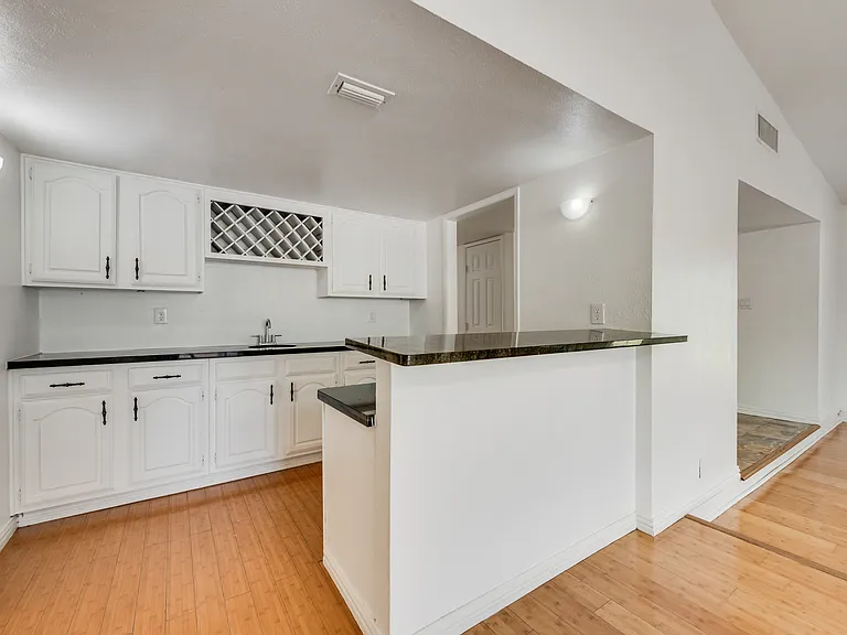 3316A John Muir Ct — Photo 18