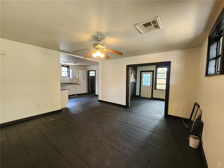 4520 Elba St — Photo 4