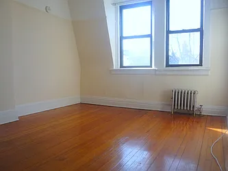 Rented by Picture Realty Inc.