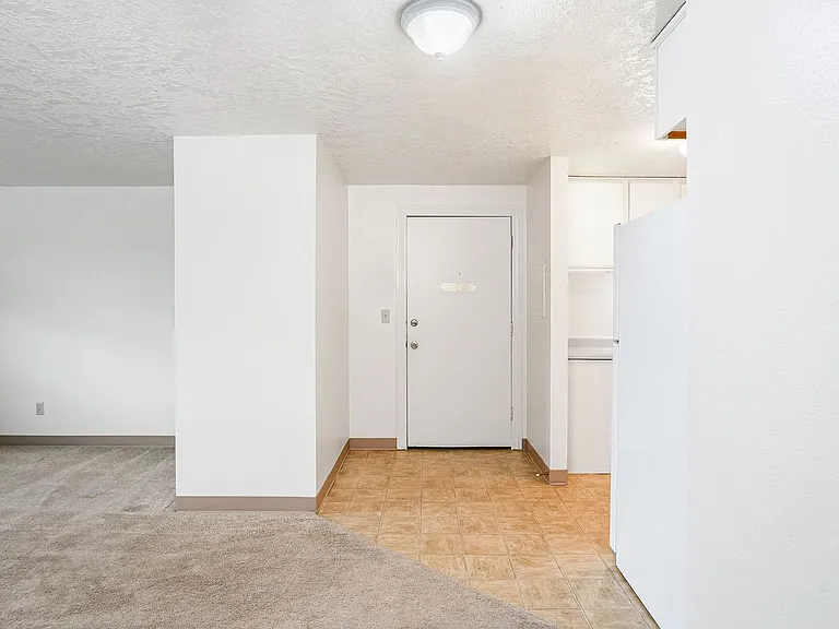 286-Maple Square Apartments — Photo 7