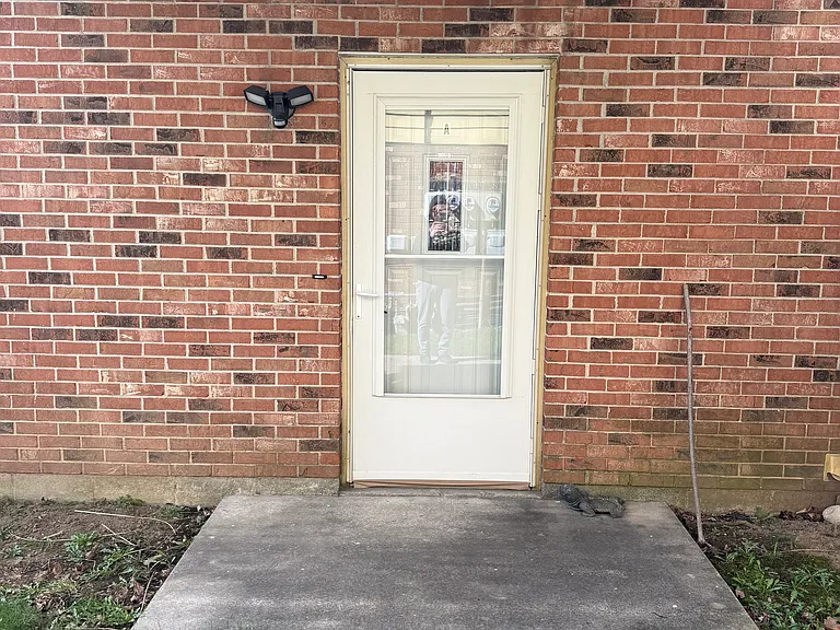575 Monticello Ave #A — Photo 3