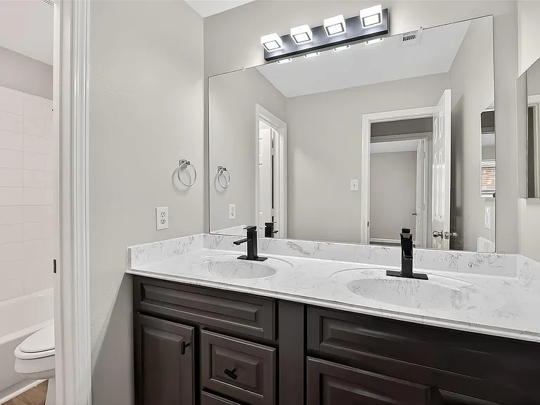 16311 Yabbie Dr — Photo 36