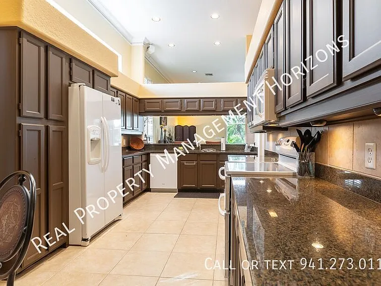 6815 Pleasant Hill Rd — Photo 9