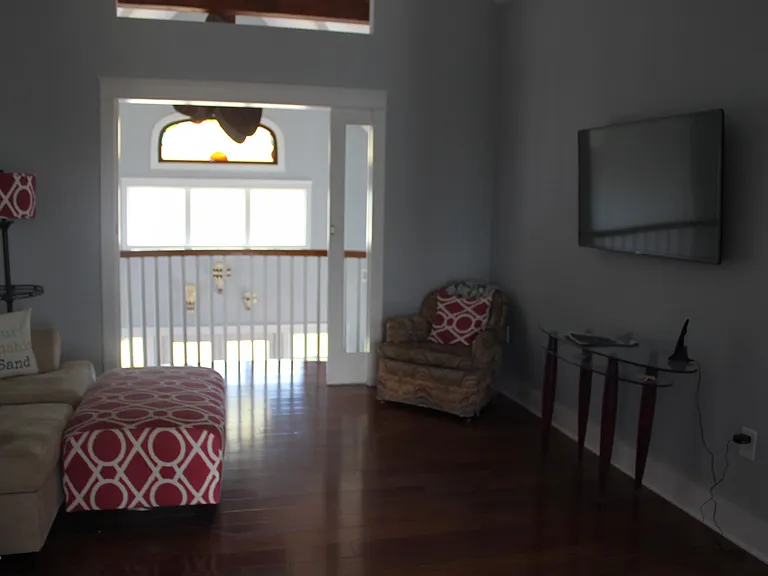 25 Riverdale Ave — Photo 10