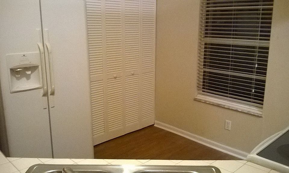 2nd image of 840 SW McCoy Ave