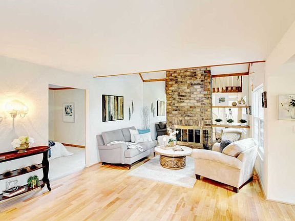 4th image of 5858 Heatherridge Dr #5858