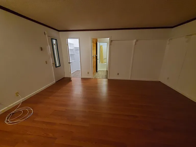 2540 Clairemont Dr #101 — Photo 17