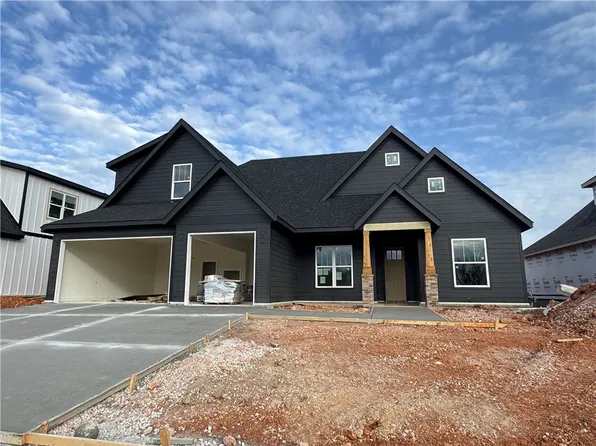 2706 Eris Ave, Lowell, AR 72745