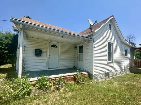 29 Hooper St, Athens, OH 45701