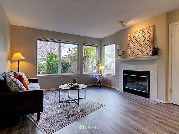 4th image of 9210 Market Pl Unit M104