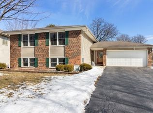 1440 Dickson Ave, Downers Grove, IL 60516